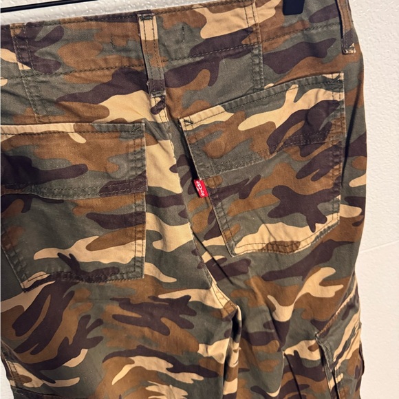 Levi’s Baggy Camo Camouflage Cargo Pants - Picture 6 of 6